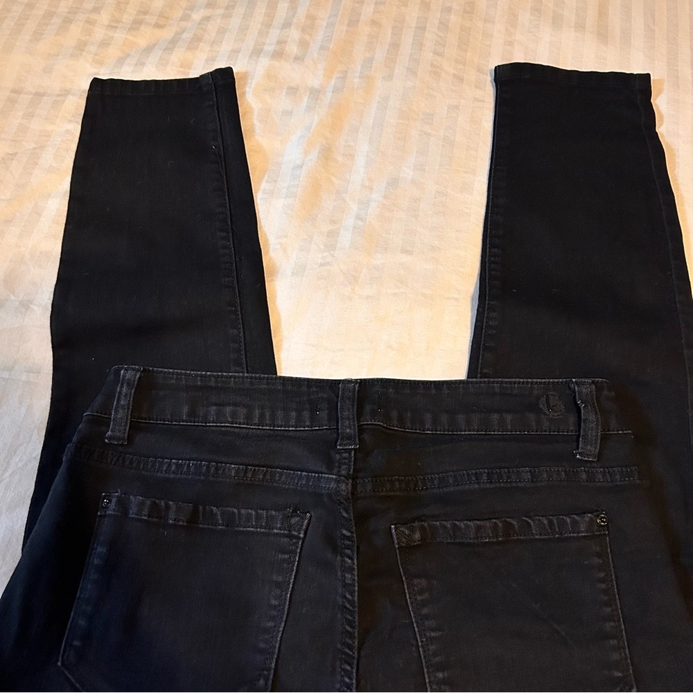 Kensie Skinny Jeans - Picture 9 of 9